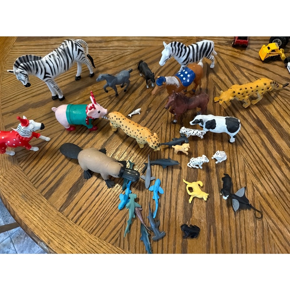 Mixed Lot Plastic Animal Figures Zebra Cheetah Sharks Platypus Holiday Pig Cow